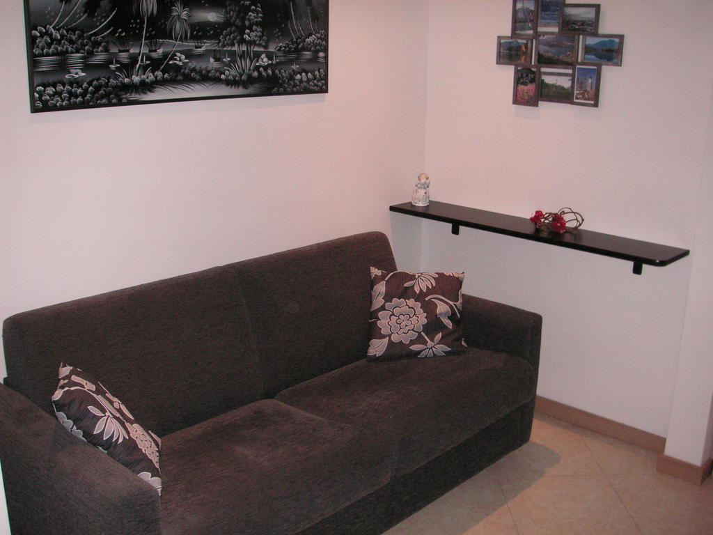 Casa Ferrari Monica Apartment Калчераника ал Лаго Стая снимка