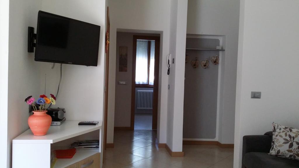Casa Ferrari Monica Apartment Калчераника ал Лаго Екстериор снимка