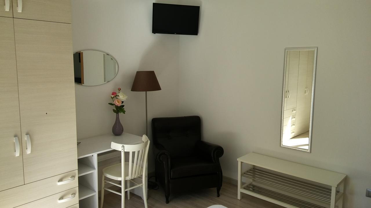 Casa Ferrari Monica Apartment Калчераника ал Лаго Екстериор снимка